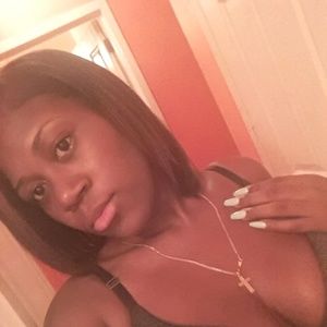 Meet your Posher, Malika